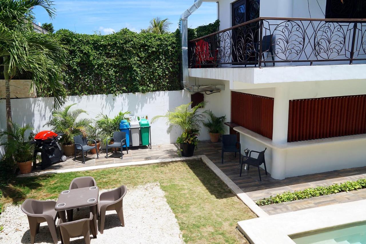 Red Panda Hostal Плая-дель-Кармен Экстерьер фото